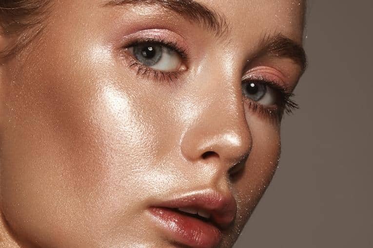 5 idées de maquillage si vous avez la peau foncée !