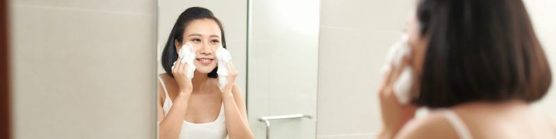 BLOGIMG_pregnant_woman_face_cleaning těhotná žena čistí obličej přirozeně
