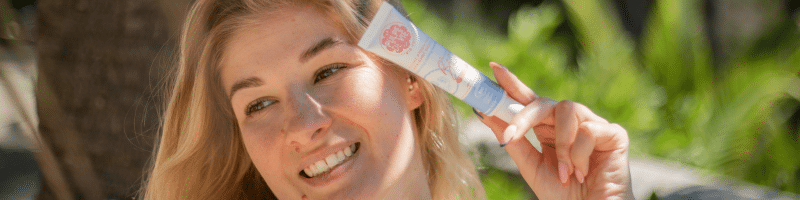 crème visage pour les peaux sensibles des adolescentes 